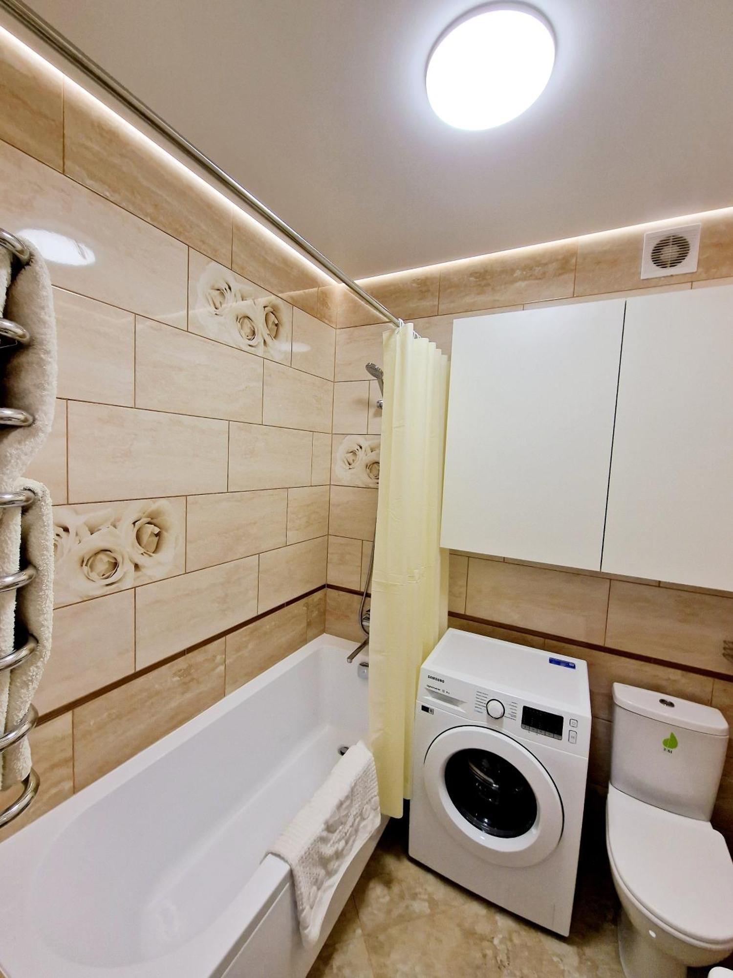 Apartament On Chornovola, 40 Жк "Варварівка" Lutsʼk المظهر الخارجي الصورة